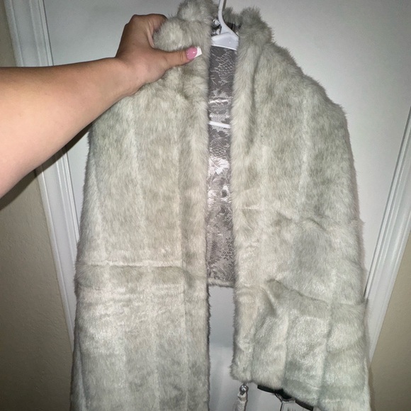 IMAN - Picture 3 of 4